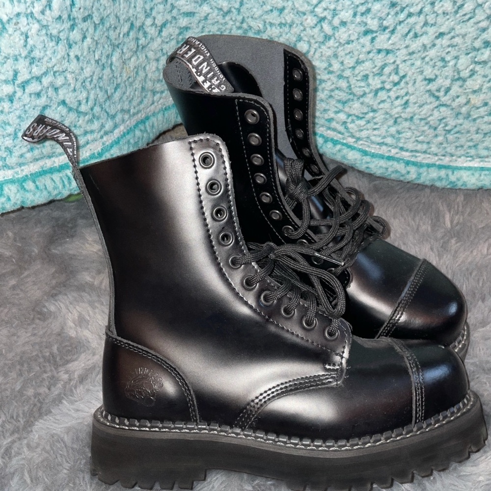 Grinders UK Bulldog CS 10 eye derby boots